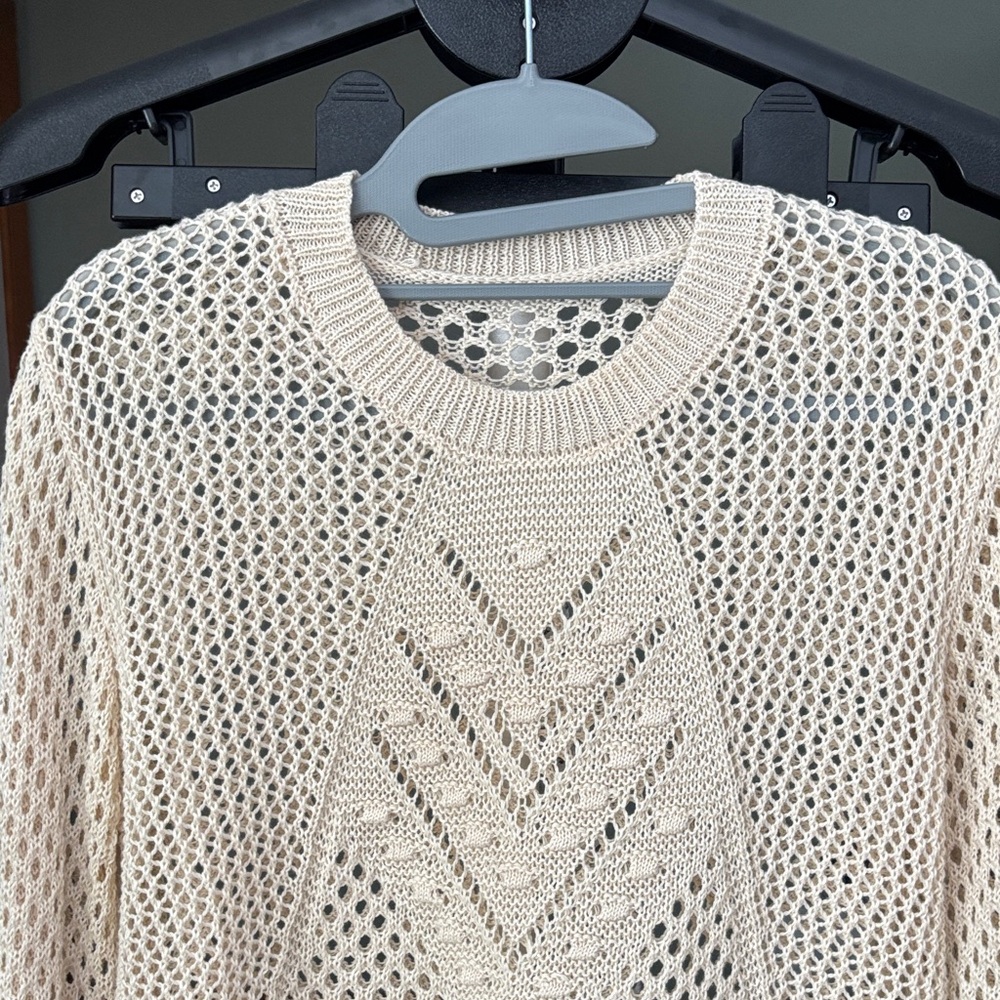 American Eagle Outfitters Cream Knit Sweater